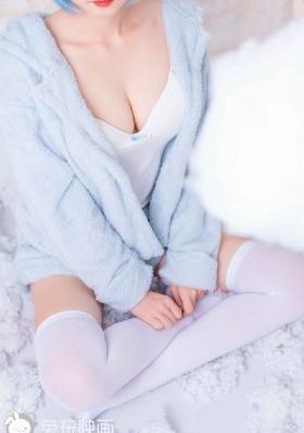 与爱同居